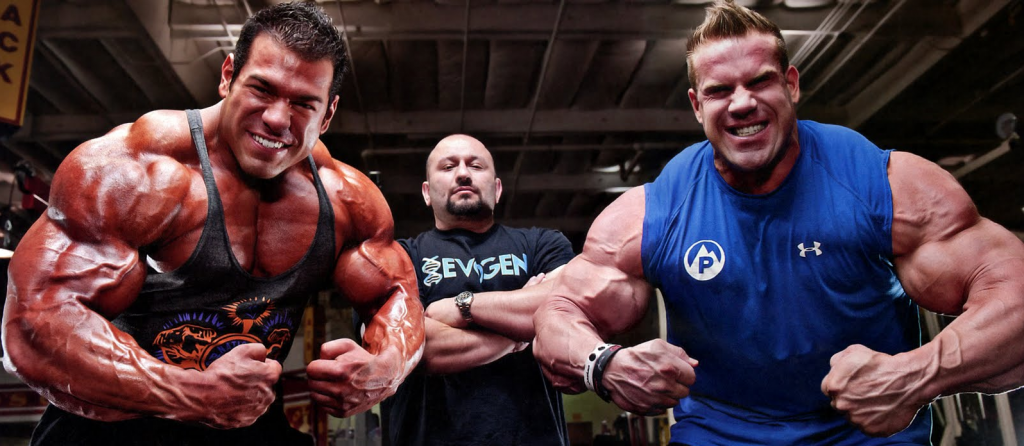 Jay Cutler, seu treinador e um parceiro de treino na academia